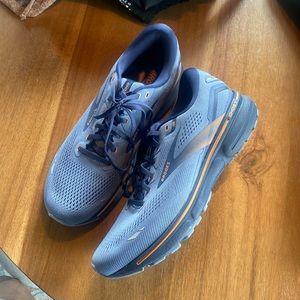 Brand new Brooks Ghost running shoes